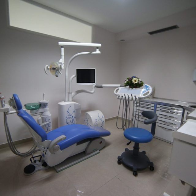 5G6A0696-1280x853 https://dentalestetik.al/wp-content/uploads/2024/04/5G6A0696-1280x853-1-640x640.jpg