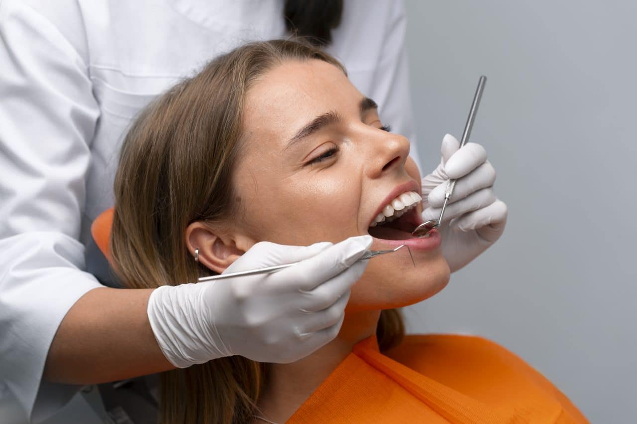 How to Maintain a Healthy Smile: Tips from Detnal Estetik Experts